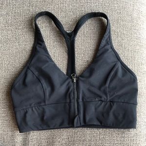 Black sports bra